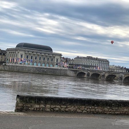 ホテル Aux Marquises ソミュール エクステリア 写真